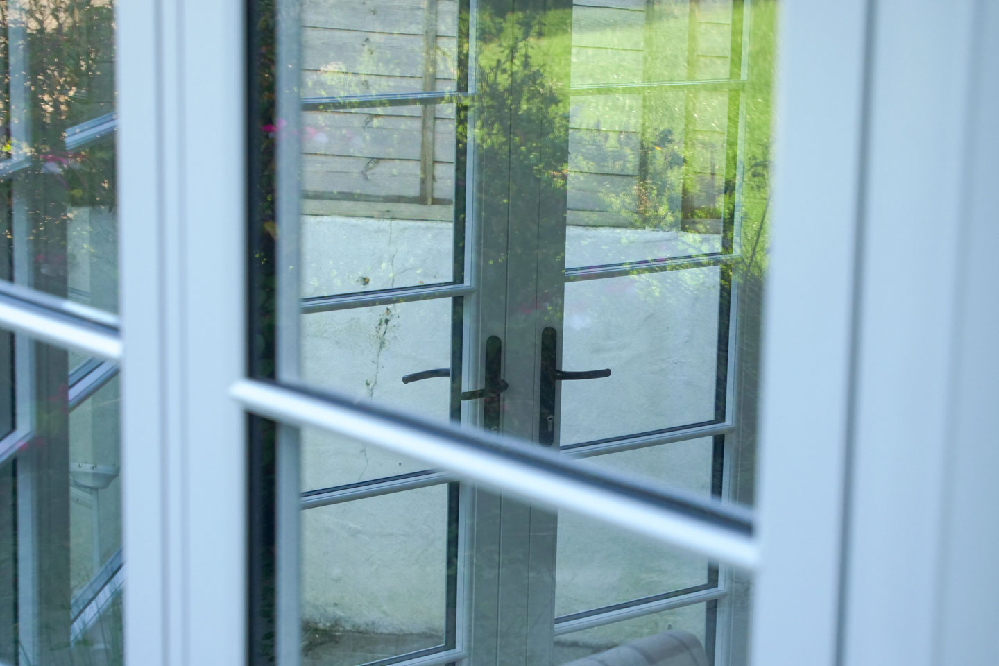 White coloured glass payned Flush Fit Doors