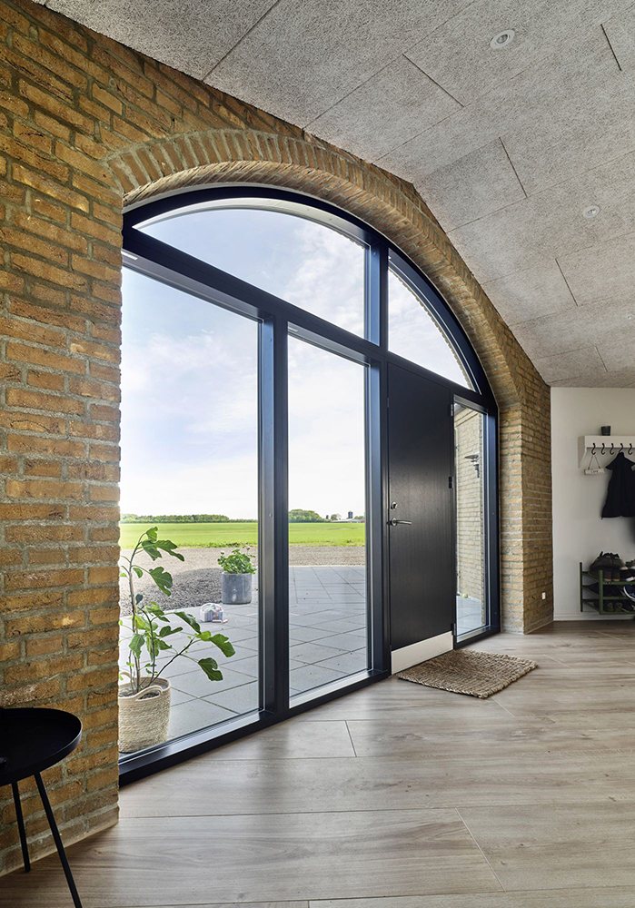 Velfac entrance doors for modern and traditional buildings